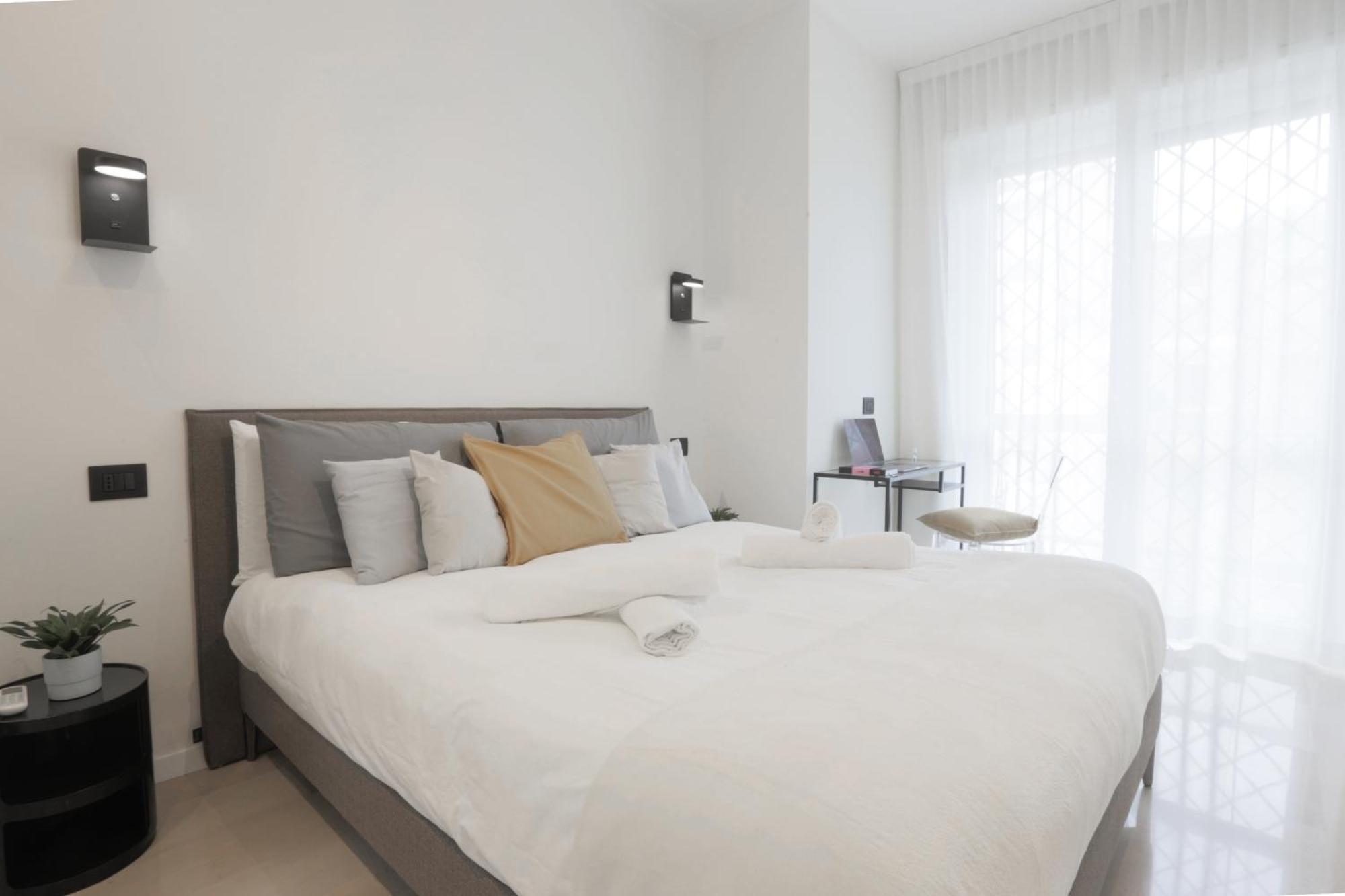 New Modern Flat 10 Minutes Walk From Central Station Milano Dış mekan fotoğraf